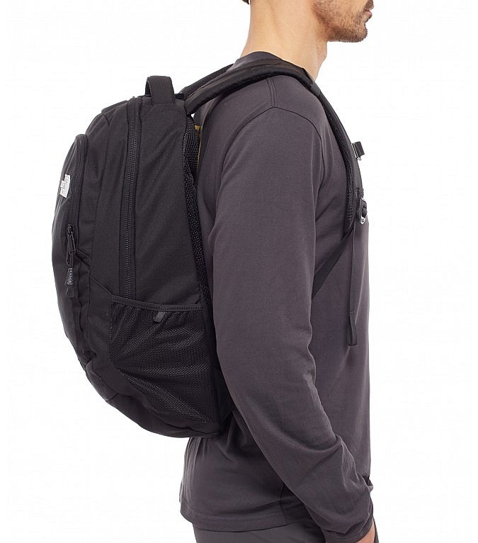 the north face vault 26.5 l backpack