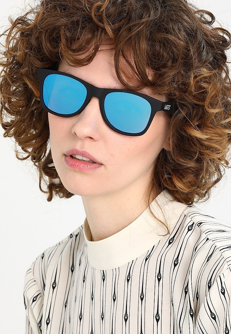 vans spicoli flat shades