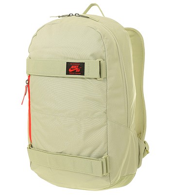 sb backpack nike courthouse crimson aura olive bright