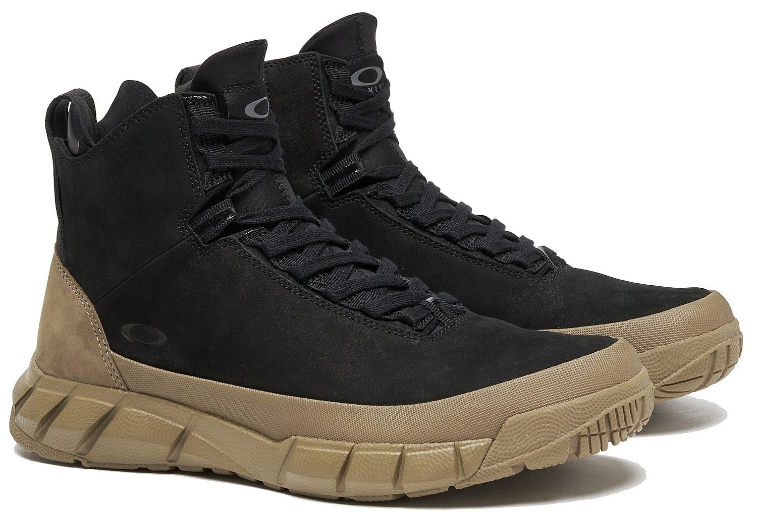 sko Oakley Coyote Mid Zip - Blackout/Coyote