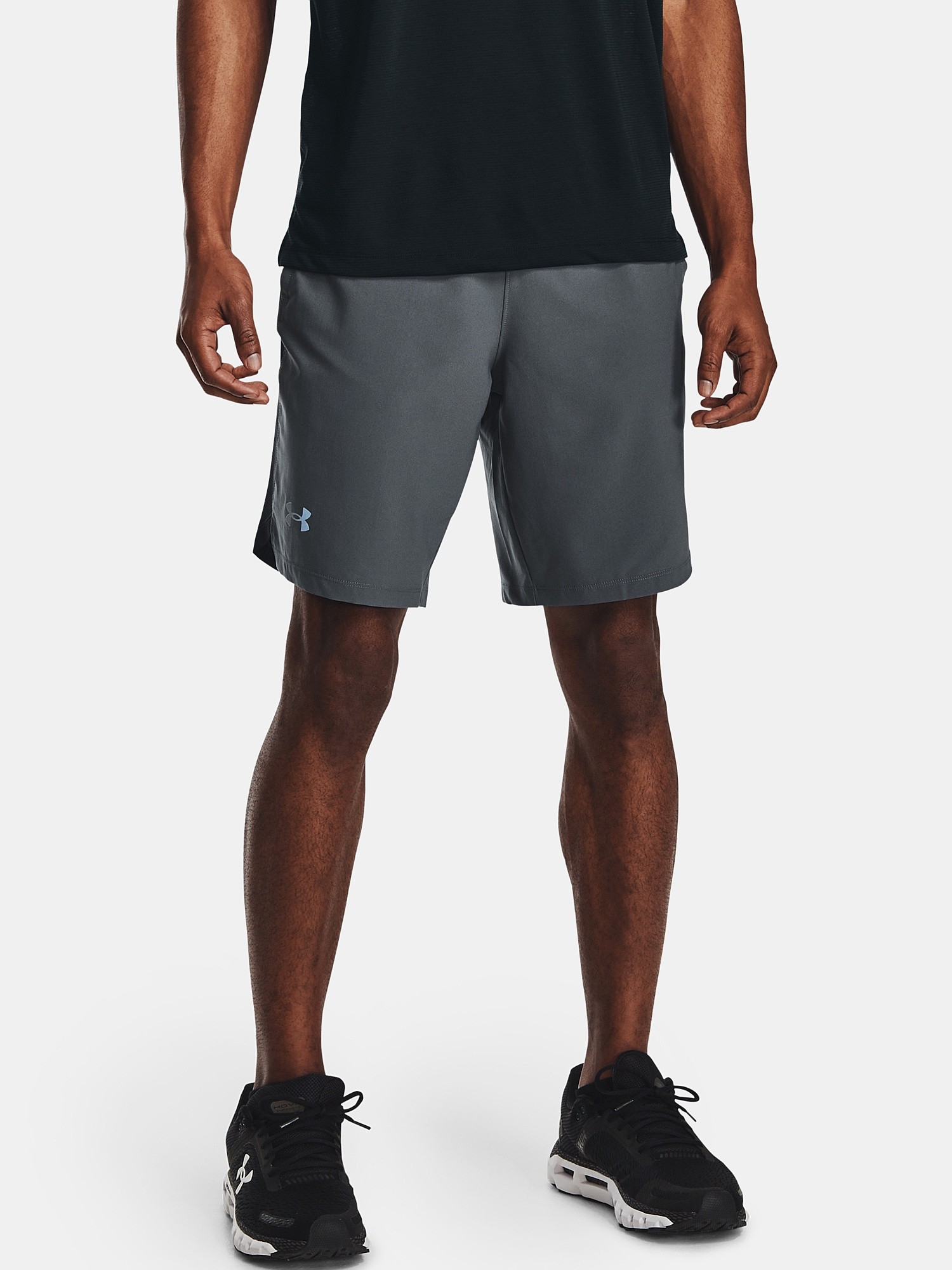 sort Under Armour Launch 9'' - Pitch Gray/Black - men´s