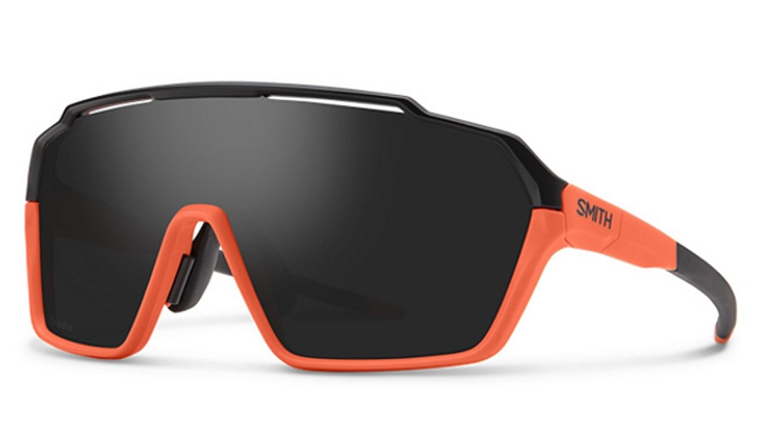 des lunettes Smith Shift MAG - Black Matte Cinder/Chromapop Black