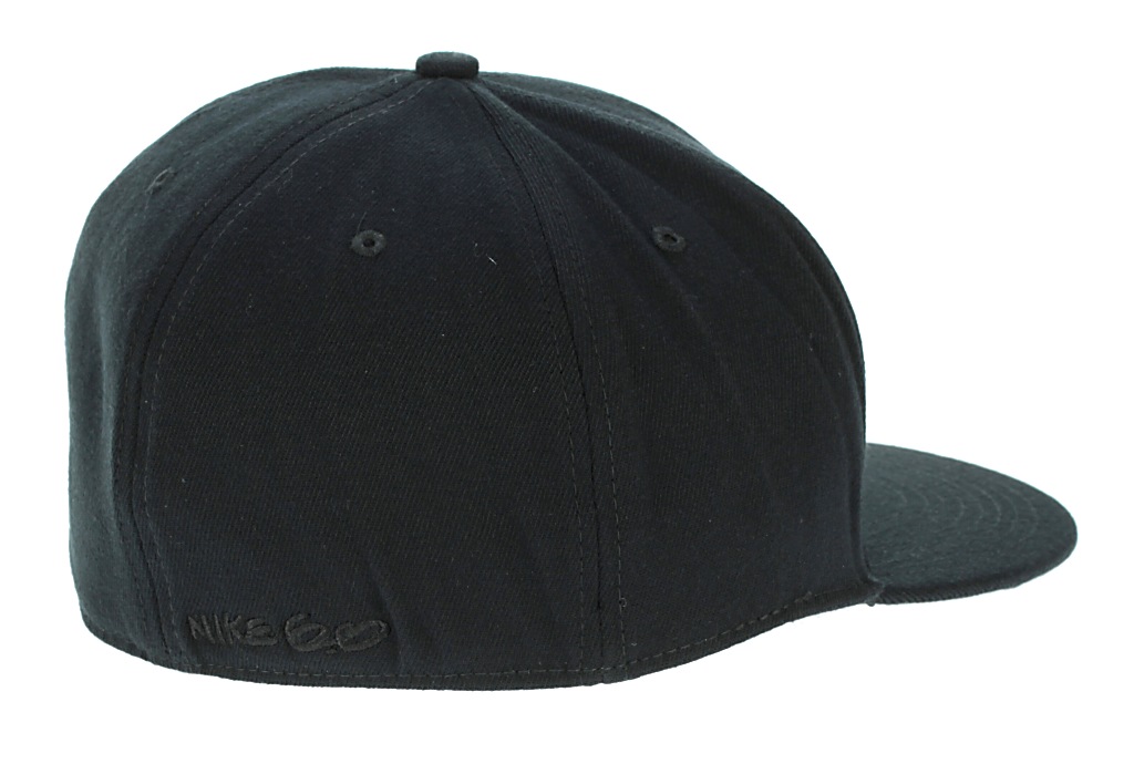 kšiltovka Nike 6.0 Big Win Swoosh Flexfit - 010/Black/Black