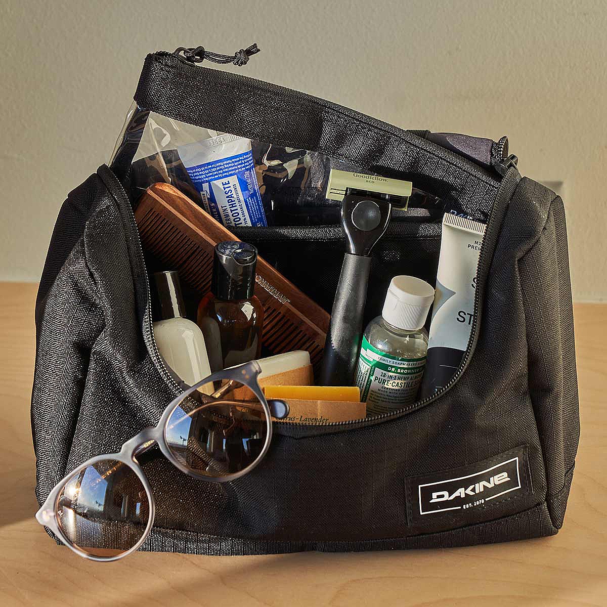 cosmetic bag Dakine Revival Kit Medium Solstice Floral women´s