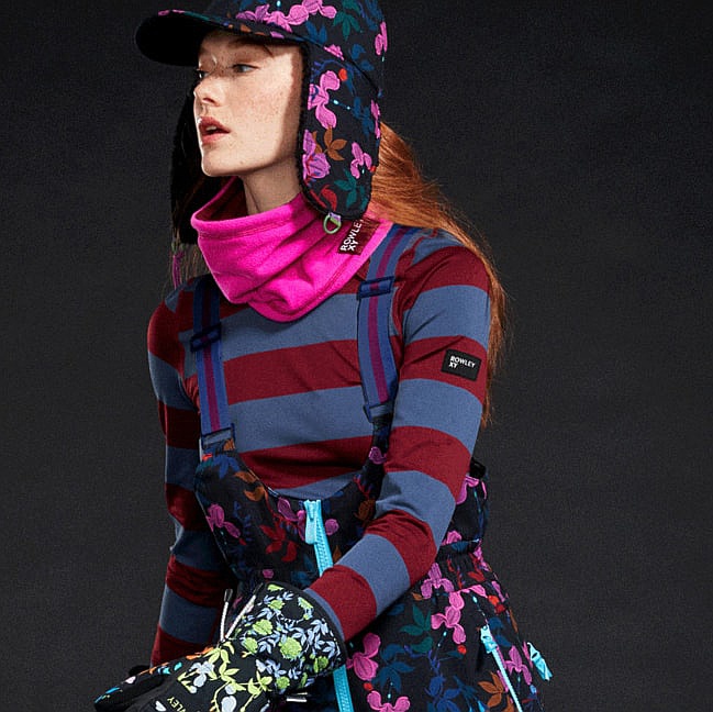 šiltovka Roxy Roxy X Rowley Trapper - KVJ6/True Black Darkreds Floral