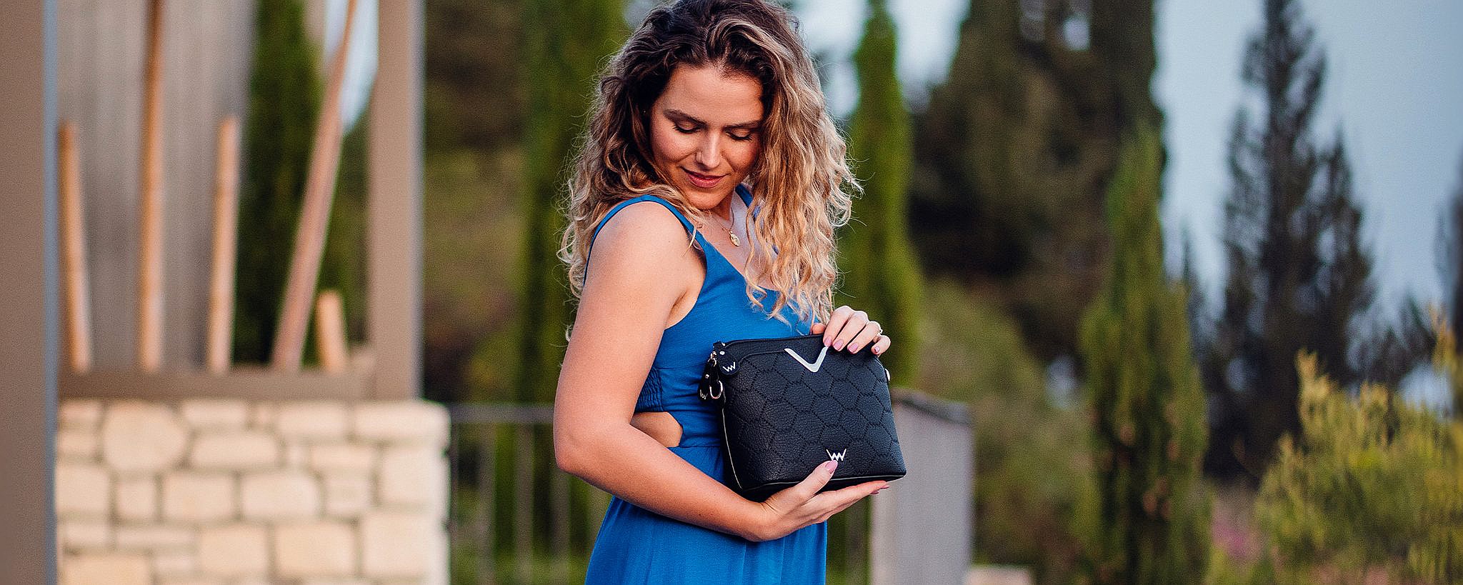 taška Vuch Fossy - Black - women´s