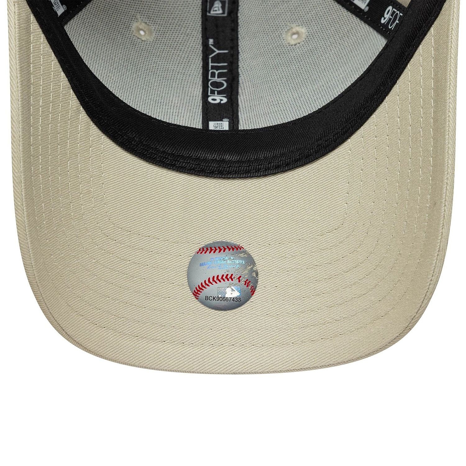 kšiltovka New Era 9FO League Essential MLB New York Yankees - Stone/Pastel Marble Pink