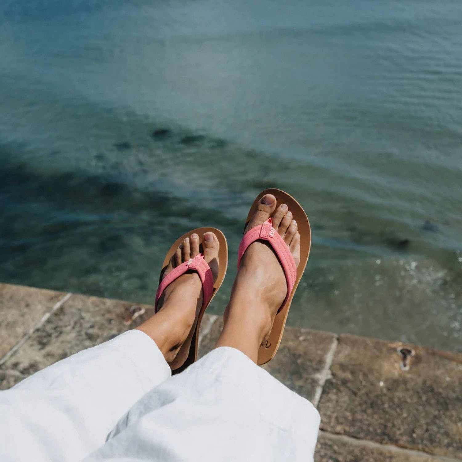 japonki  Reef Cushion Breeze - Strawberry Pink - women´s