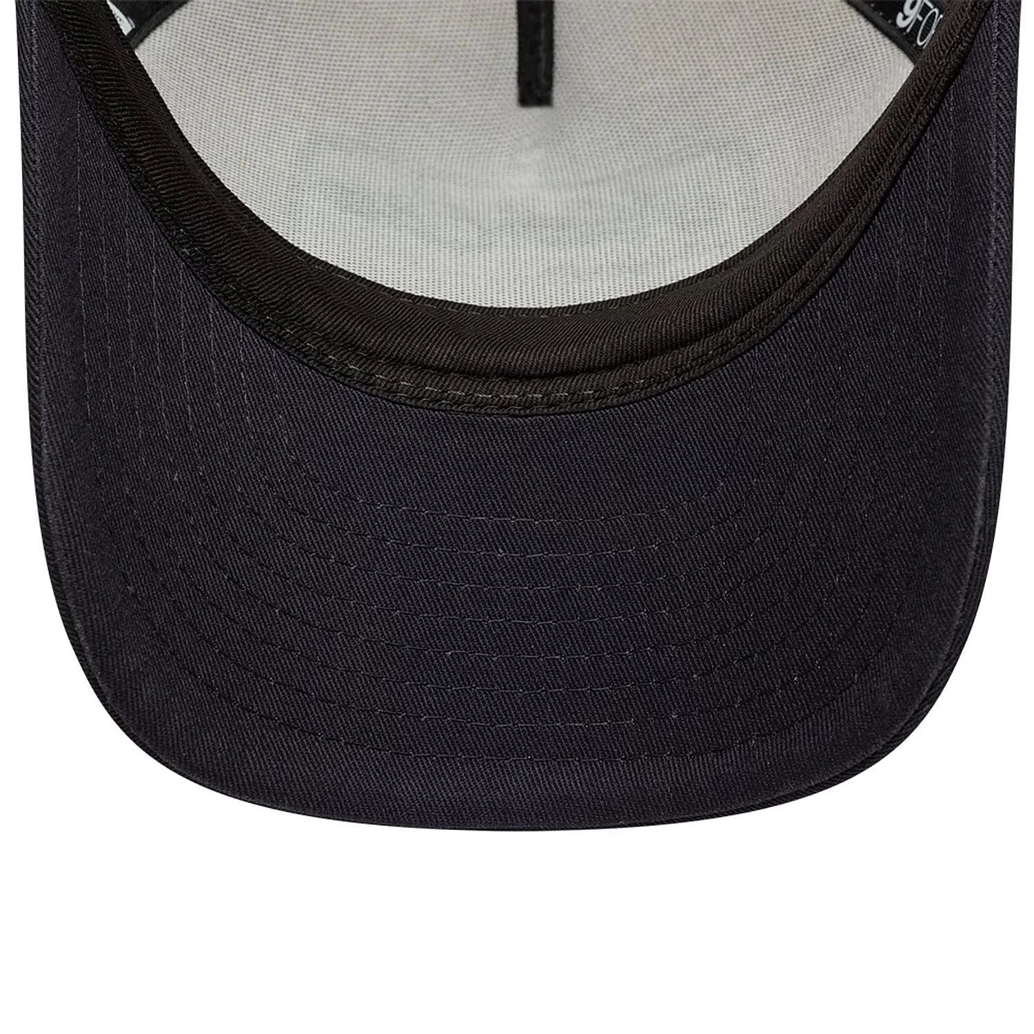 Kappe New Era 9FO M-Crown AF Trucker Branded - Light Cream/Navy - men´s