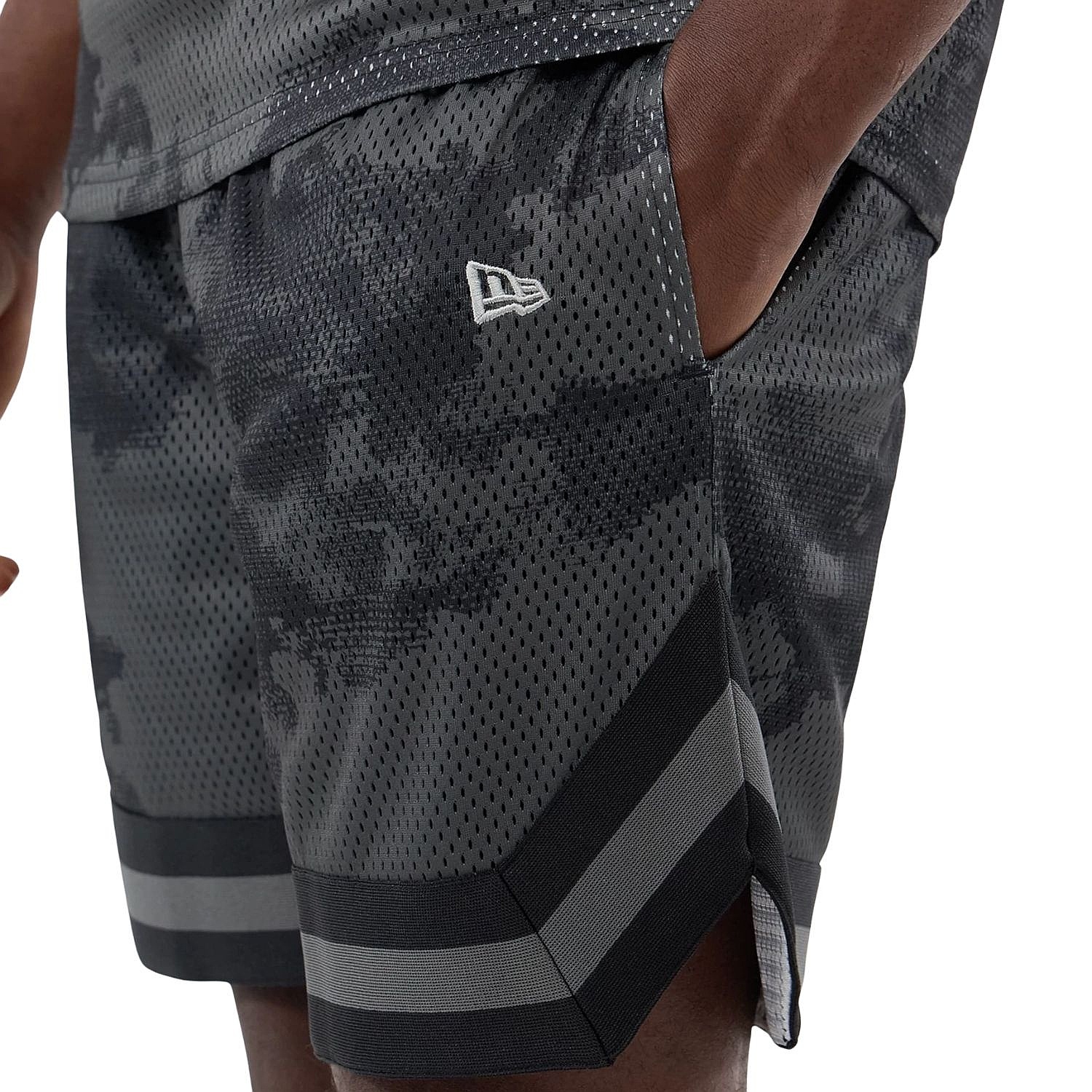 spodenki New Era All Over Print Mesh Branded - Black - men´s
