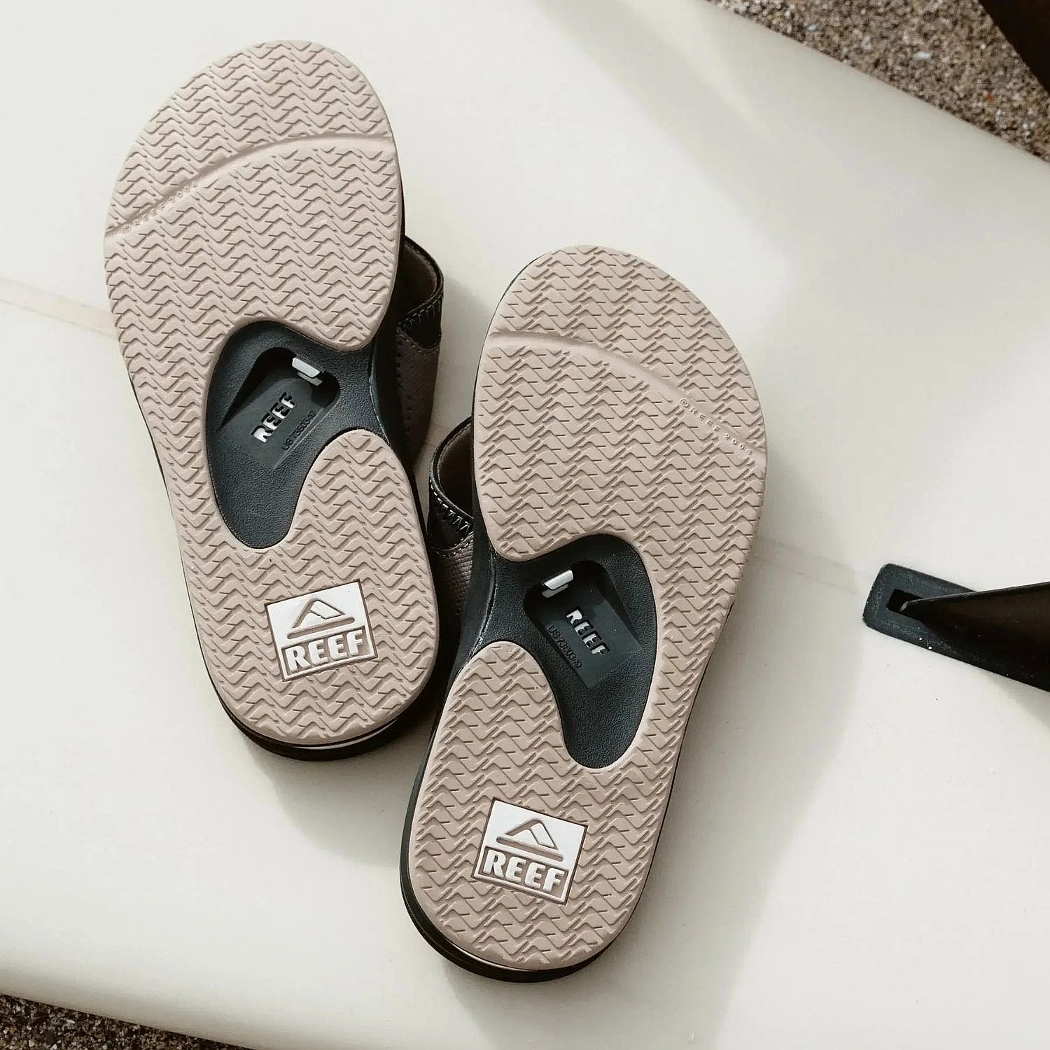 japonki  Reef Fanning - Fossil/Raven - men´s