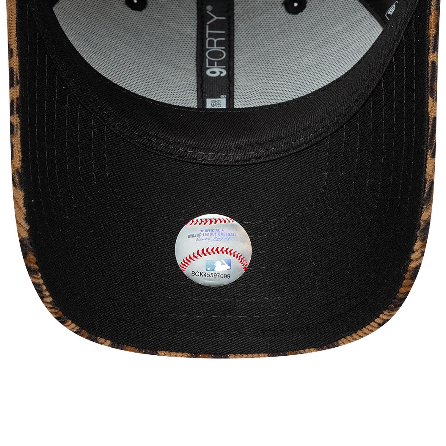 šiltovka New Era 9FO Leopard Cord MLB New York Yankees Youth - Stone/Black - girl´s