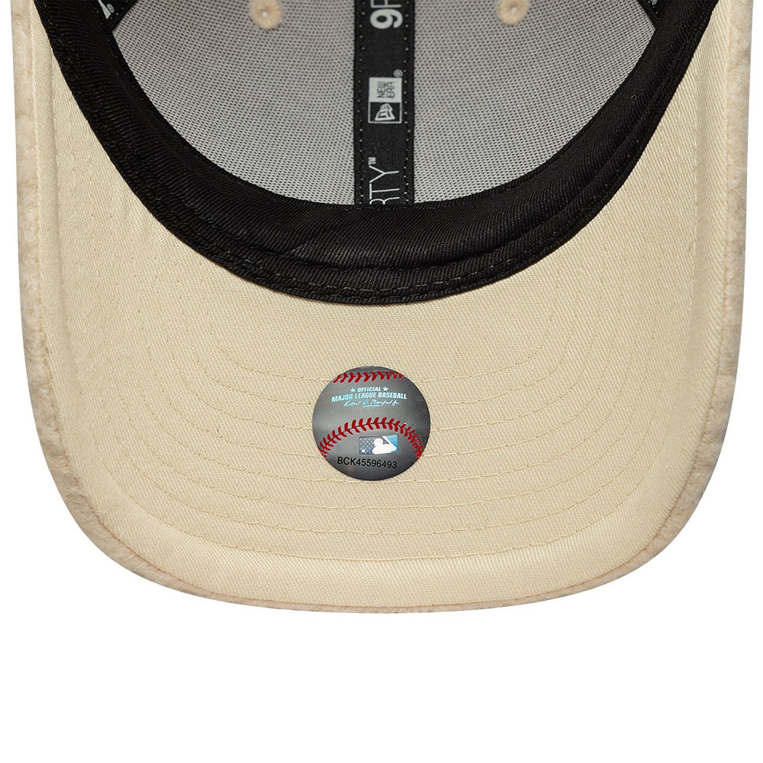 šiltovka New Era 9FO M-Crown Winter Borg MLB Los Angeles Dodgers - Light Cream - women´s