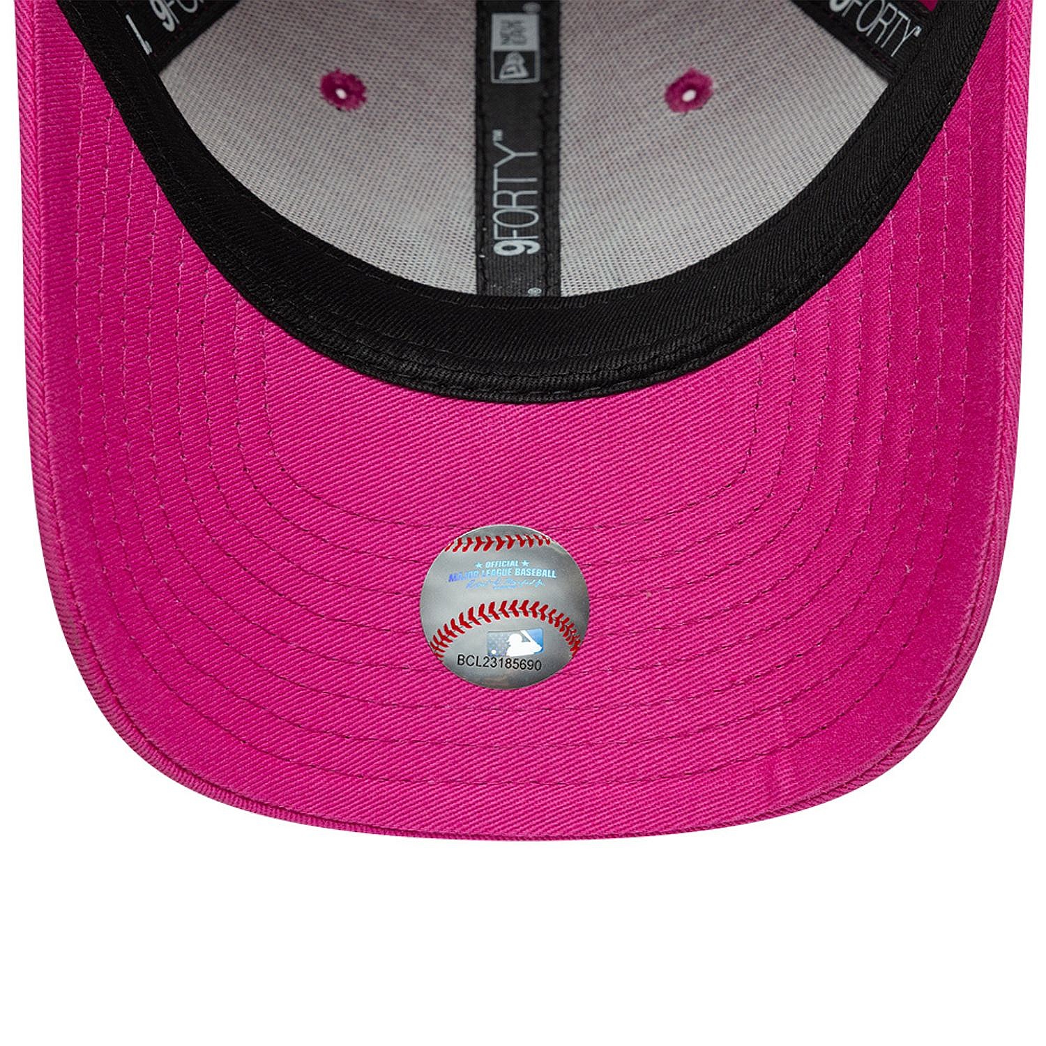 šiltovka New Era 9FO League Essential MLB New York Yankees Youth - Electric Fuchsia - girl´s