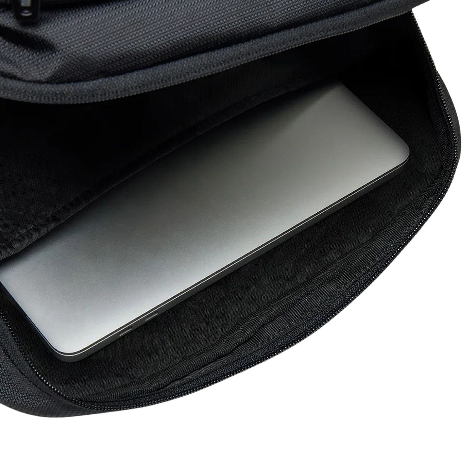 Rucksack Oakley Essential Day M 9.0 - Black/Black - men´s