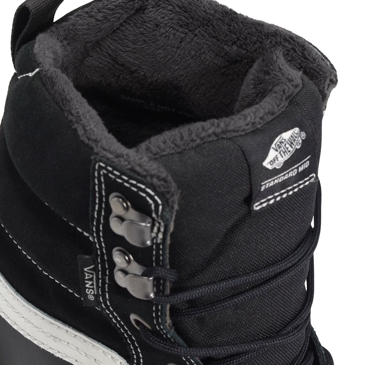 chaussures Vans Standard Mid 2.0 MTE - Black/White
